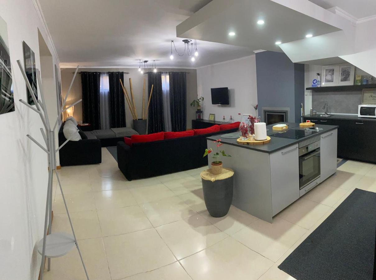 Alojamento House 66 Apartment ปอนตาเดลกาดา ภายนอก รูปภาพ